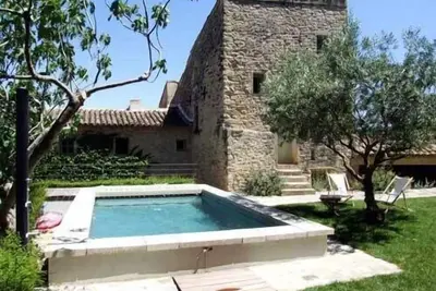 Image de Maison de charme au cœur d'un village du Parc du Luberon.