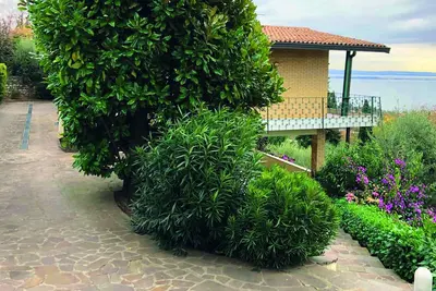 Image de Garda Lake Paysage - Appartement dans villa avec jardin et piscine privée