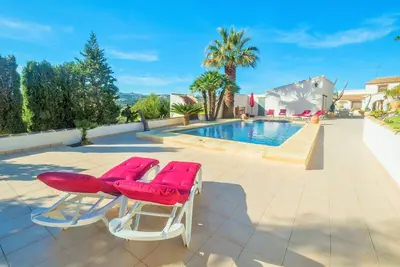 Image de Finca rustique avec piscine privée à la campagne