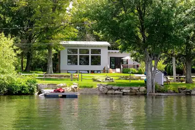 Image de Lakefront Sur Masten Lac