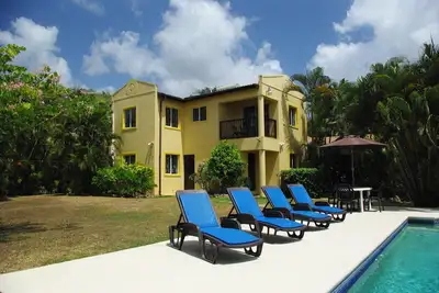 Image de ** Vente En Ete ** Superbe villa de 3 chambres adaptée aux enfants, piscine privée. St James,