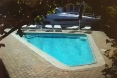 Image de Maison Avant De Lagonne Magnifique Avec Piscine Chauffee Et Hot Tub À Harvey Cedars, Lbi