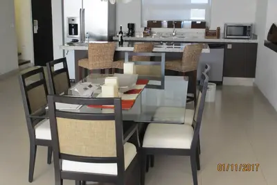 Image de Grand luxe 3 Br Condo - Marival Residences Resort - Avantages Platinum!