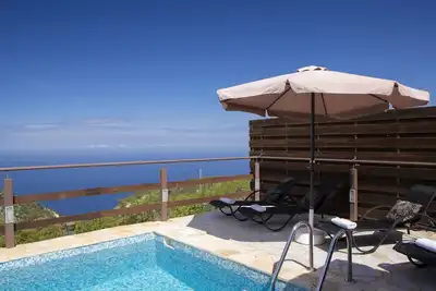 Image de Villa familiale confortable avec vue sur la mer Ionienne à couper le souffl