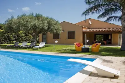 Image de Piscine, résidence exclusive, proche de la plage