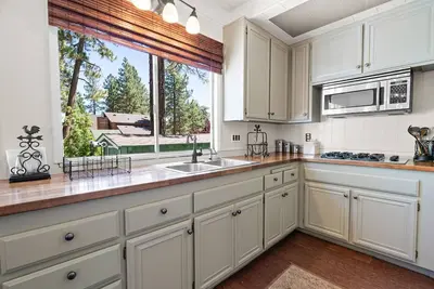 Image de Maison de rêve confortable à Big Bear Lake!
