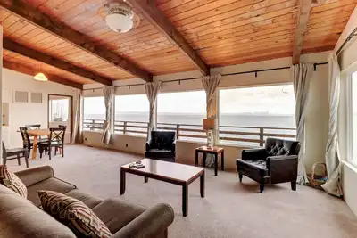 Image de Nouvelle Liste! Charmante maison en front de mer avec une terrasse meublée et un accès à la plage