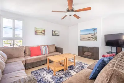 Image de Oceanview Condo - Étapes de la plage!