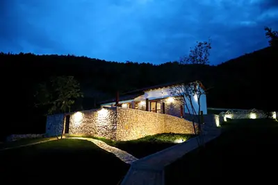 Image de Belle villa familiale privée à Mostar, grande piscine et grill