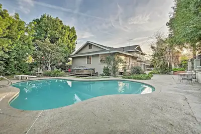 Image de Nouveau! Santa Ana Home w / Pool, à 15 minutes de Disney!