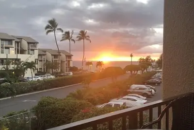 Image de Kamaole Sands 9-211 Superbe Vue, 1 niveau, 2 balcons, comme neuf<br>Belle