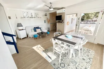 TRÈS Bel Appartement Vue Sur Mer IDÉALEMENT SITUÉ Centre Ville CÔTÉ Plage