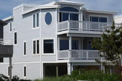 Image de Belles vues sur l'océan, grande maison, Harvey Cedars, Atlantic Ave.