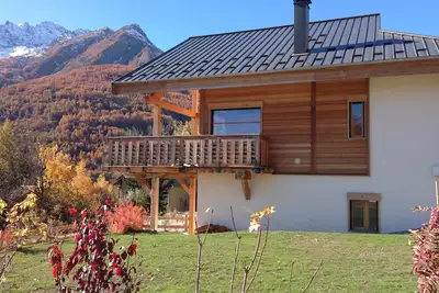 Image de Chalet contemporain et authentique, dans le village de Monétier les Bains