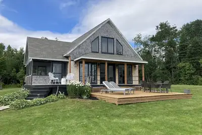 Chalet isolé sur la plage privée
