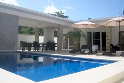 Image de Complet chalet moderne sur la plage pour 12 personnes avec 6 chambres