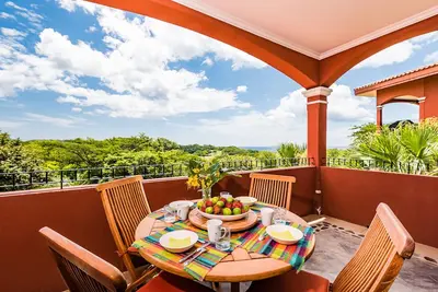 Image de ** Ocean \/ Golf View 3 chambres, 2 salles de bain ** Reserva Conchal