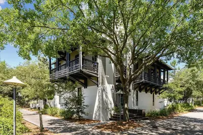 Image de `Timeless` Luxury Rosemary Beach Location de vacances Maison sur East Water