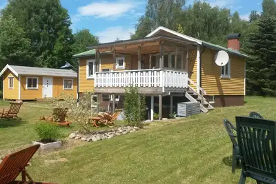 Image de Maison à Stora Le pour 4-5 personnes. à seulement 150 m du lac