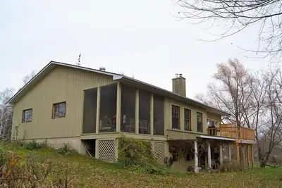 Image de Maison de campagne Ă aire ouverte architecturale sur le lac de sable
