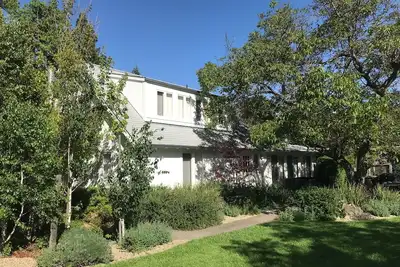 Image de Maison de campagne viticole moderne de 3 chambres près de Yountville