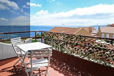 Image de Appartement 1 Br pour 4 par la plage à Sao Pedro Estoril - Checkinhome