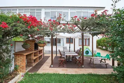 Image de Kiss Flower House, le choix idéal pour des vacances en famille près de la plage