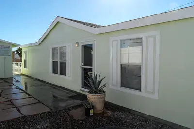 Image de Belle maison au bord du lac calme pour 6 personnes