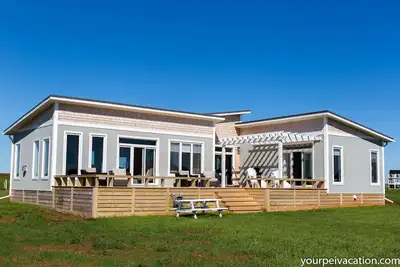 Image de Riley Crest - Oceanview, à pied de la plage, moderne, climatisé - loft