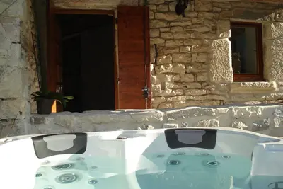 Image de Calme absolu, concept de gites pour couples uniquement. Prestige & design.