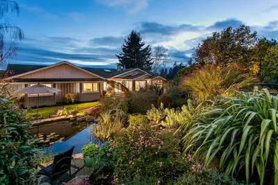 Image de WolfShire - Courtyard - Beauté et sérénité dans la vallée