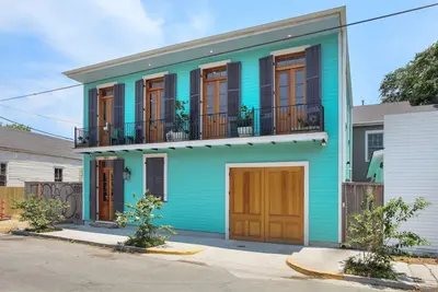 Image de Maison à aire ouverte sophistiquée Triangle Marigny avec balcon