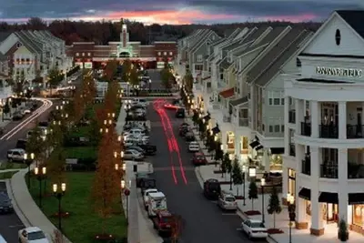 Image de Grande maison 3 Br 2. 5ba dans Birkdale Village, près de Charlotte et du lac Norman!