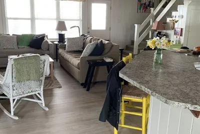 Image de Maison de plage classique directement sur l'océan.