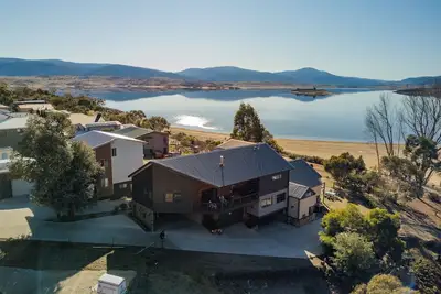 Image de Lakefront @ tyrolean est un appartement haut de gamme qui a trié vos projets de vacances.