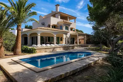 Image de Villa \"Can Camelia\" avec vue sur la mer, piscine privée et Wi-Fi