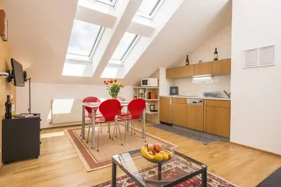 Image de appartement mansardé convivial pour 3 personnes