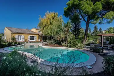 Image de Villa avec Piscine Plage®, et Grand Jardin ombragé en Provence et Luberon.