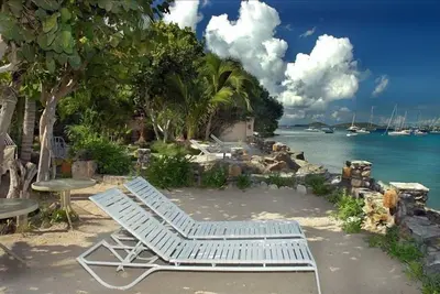 Image de Beach Villa - Island Stone Masterpiece avec piscines et bain Ă remous