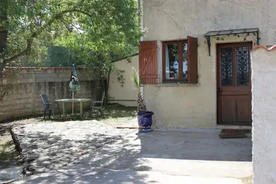 Image de Charmante petite maison de vacances avec jardin proche Montpellier