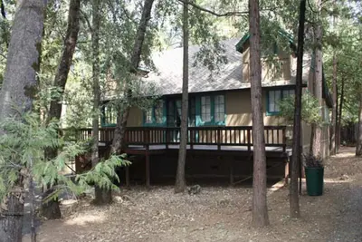 Image de \"Lake Privilege\" Cabine Twain Harte originale entièrement mise à jour, 3 chambres 2 bains,