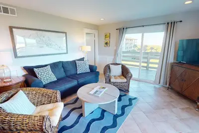 Vues sur l'eau - Piscines - Courts de tennis