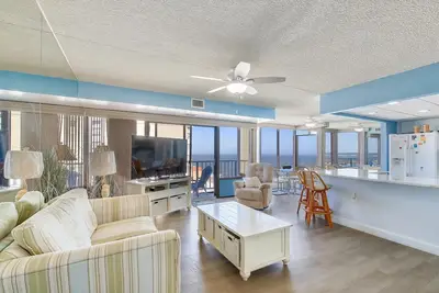 Image de Activites Journalieres Gratuites! ! ! Ocean & Bay Views! ! Capri # 1808 11000 Coastal Highway 110e rue North Ocean City 2 chambres, 2 salles de bain condo avec de belles vues sur l'océan et la baie.