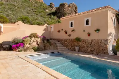 Image de Villa de luxe avec piscine / jacuzzi privé offrant 10% de réduction 09 / 09-27/09/19 inc