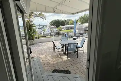 Image de Intracoastal maison avec piscine, 3 Chambre 1. 5 Bath - Pga Blvd & Ellison Wilson