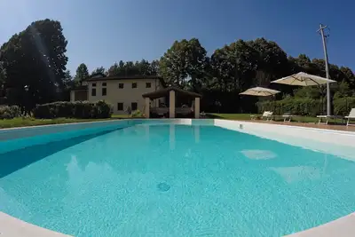 Image de Casale La Fata, Flora charmant appartement de deux chambres avec piscine