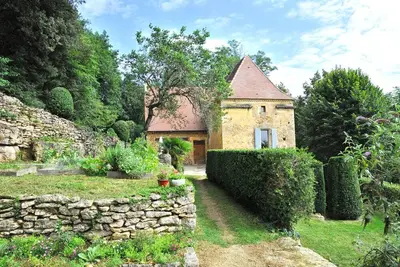 Image de Gîte de caractère à Sarlat:  propriété du XVIIIème, à 1, 6km de la cité médiévale