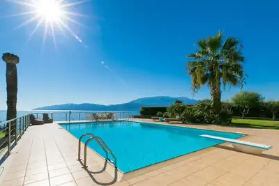 Image de Sea Front Sunrise Luxury Villa