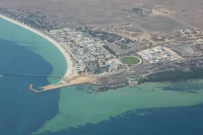 Image de 130 mètres de la plage avec vue sur la baie, moderne, lumineux et aéré.