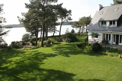situation exceptionnelle en pleine nature au bord  du Golfe du Morbihan, 2 à 8 p